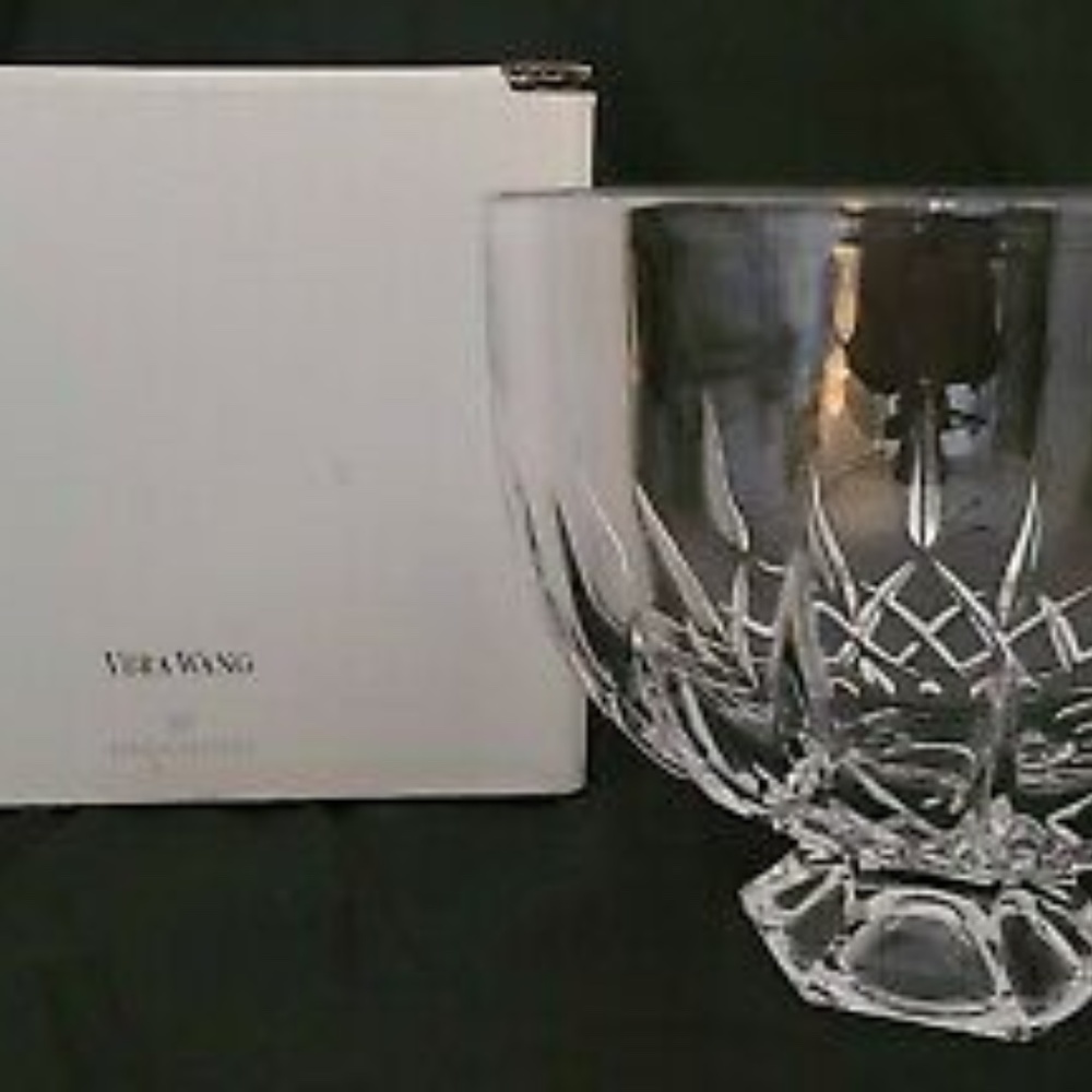Vera wang crystal bowl new in the box